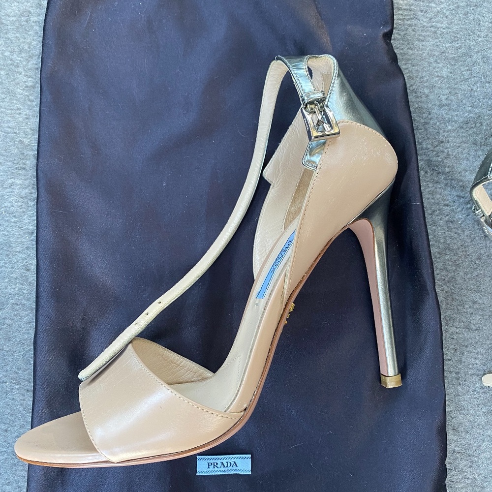 Prada pumps *NEW* 37